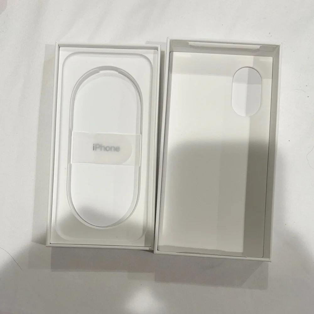 Apple iPhone 17 box Smartphone in Lavender Hue